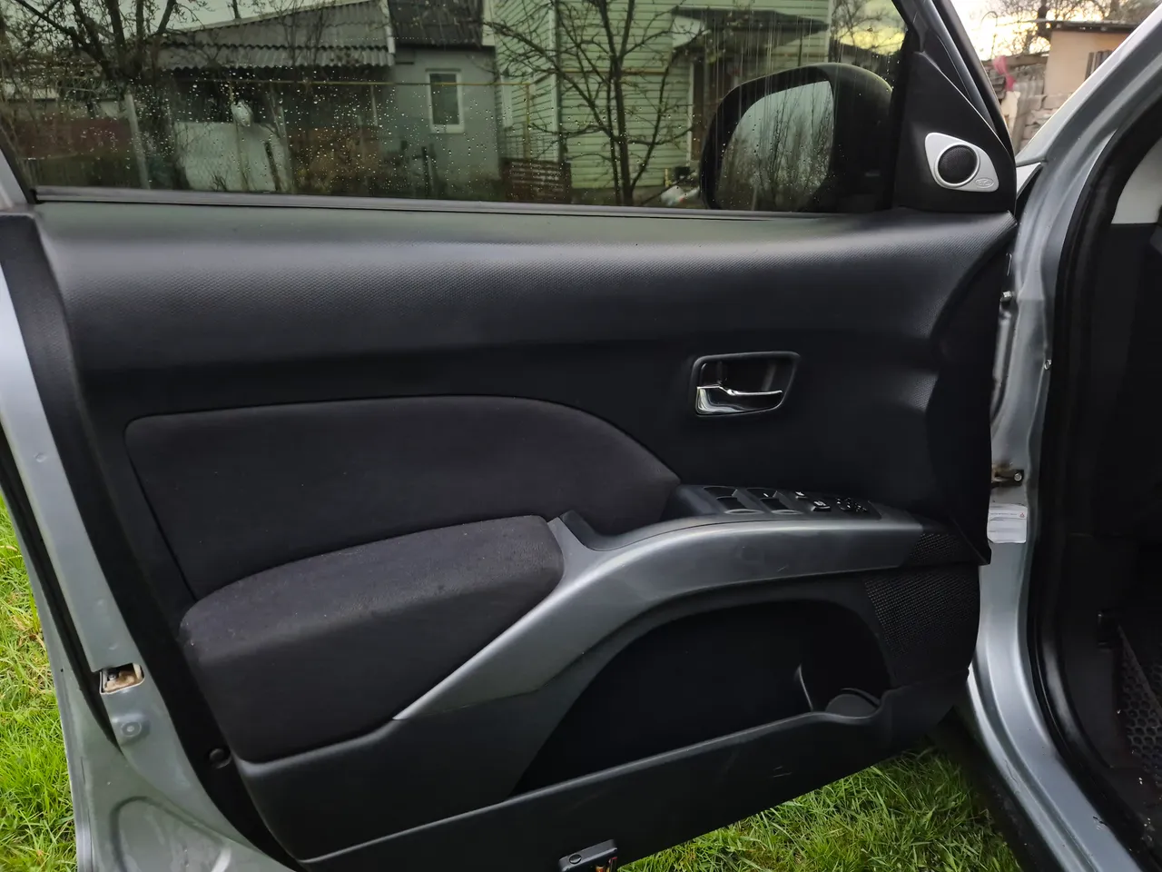 Mitsubishi Outlander - фото 13