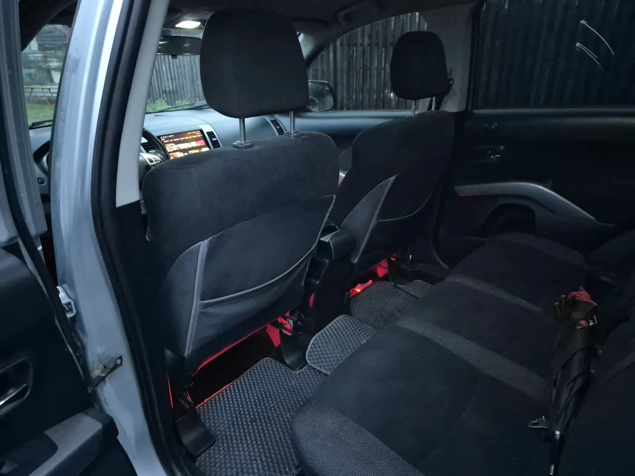 Mitsubishi Outlander - фото 11