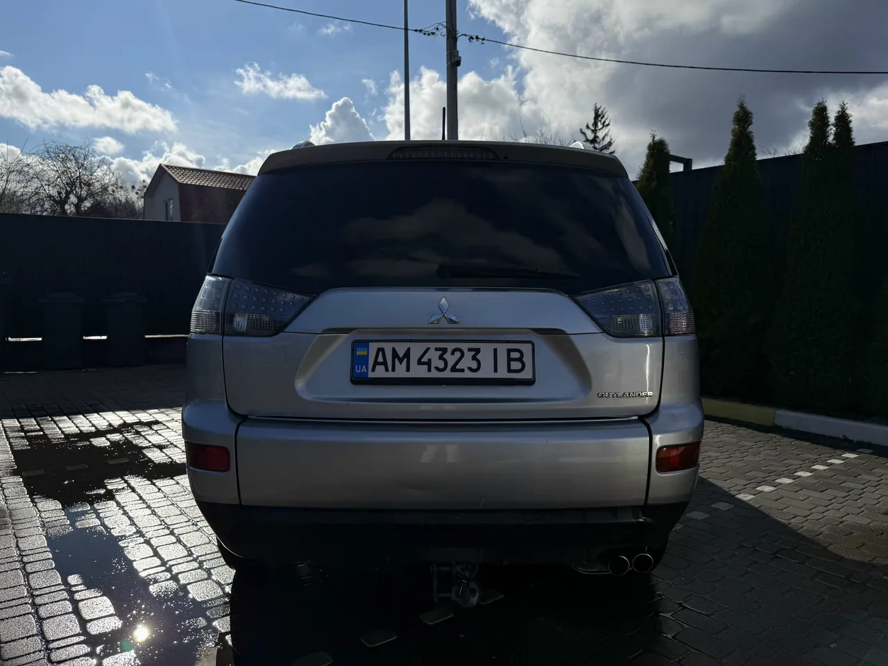 Mitsubishi Outlander - фото 4