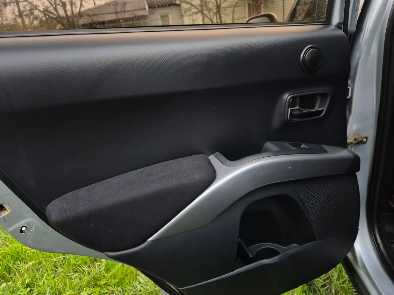 Mitsubishi Outlander - фото 15