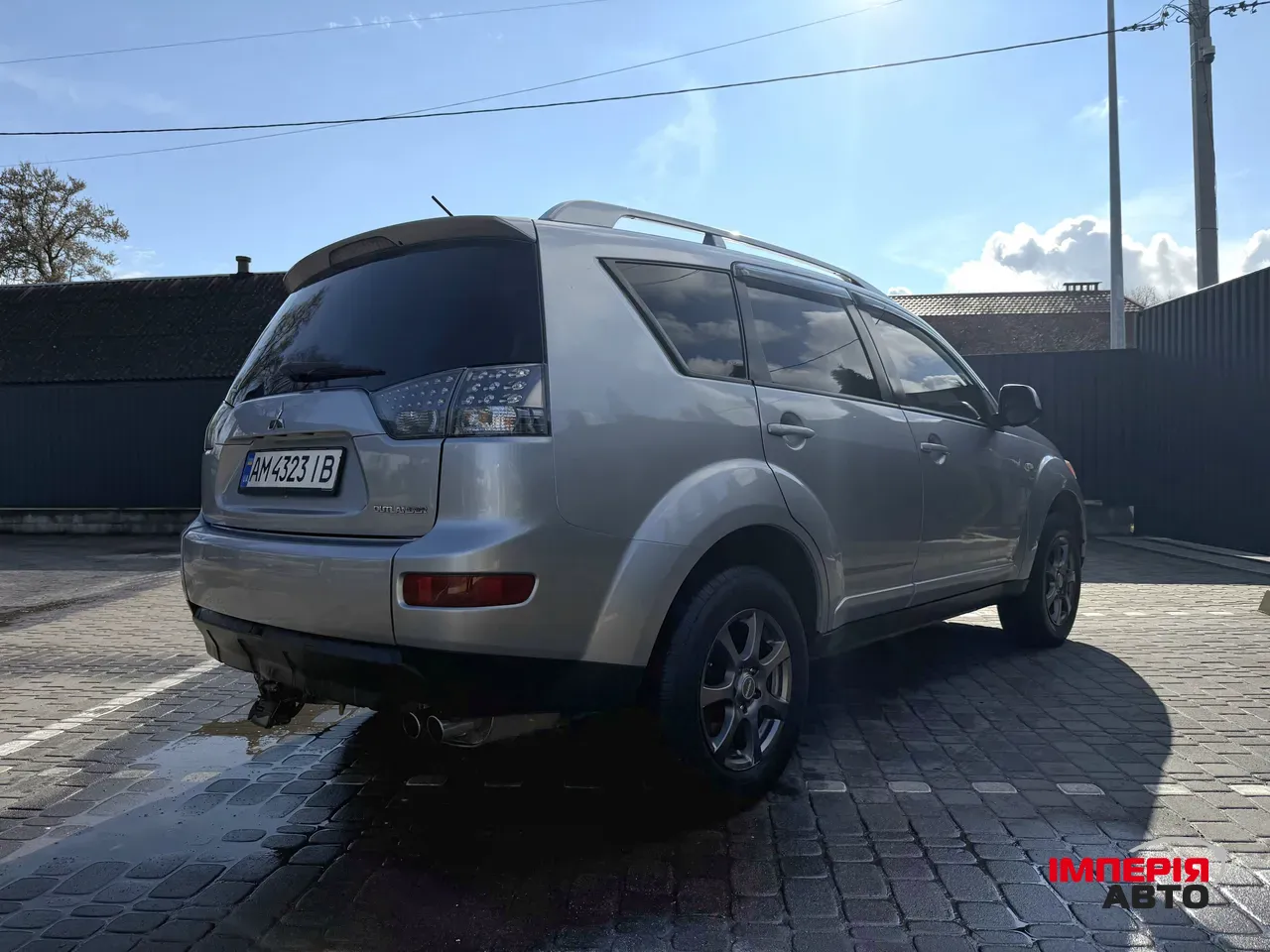 Mitsubishi Outlander - фото 7