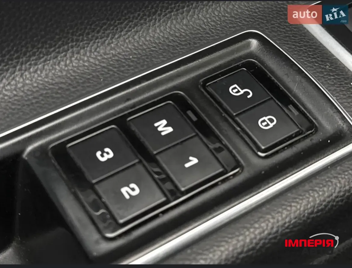 Jaguar XF - фото 13