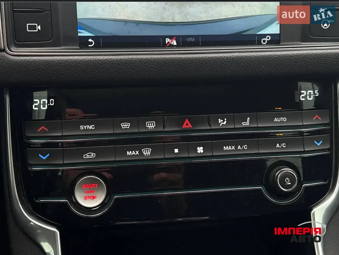 Jaguar XF - фото 12