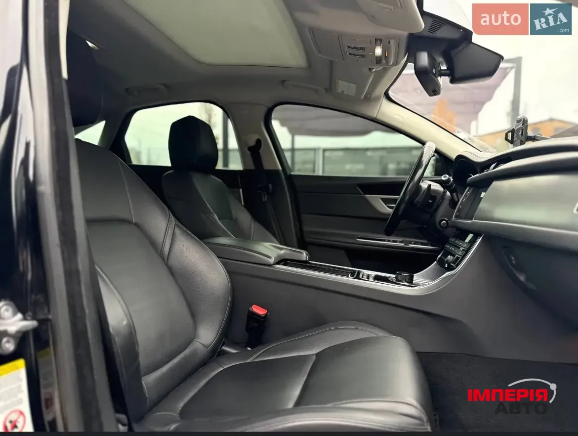Jaguar XF - фото 23