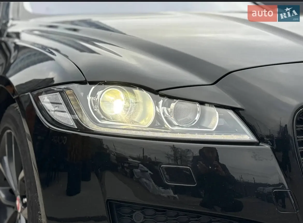 Jaguar XF - фото 3