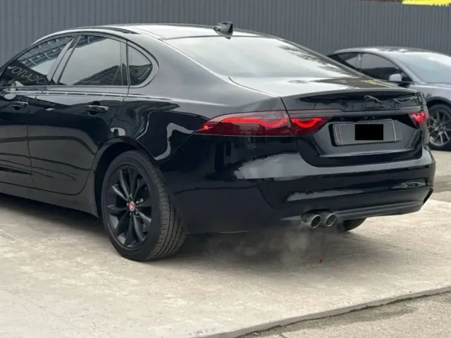 Jaguar XF - фото 2