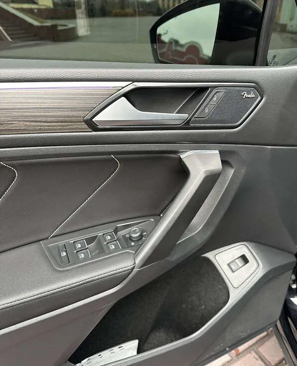 Volkswagen Tiguan - фото 20