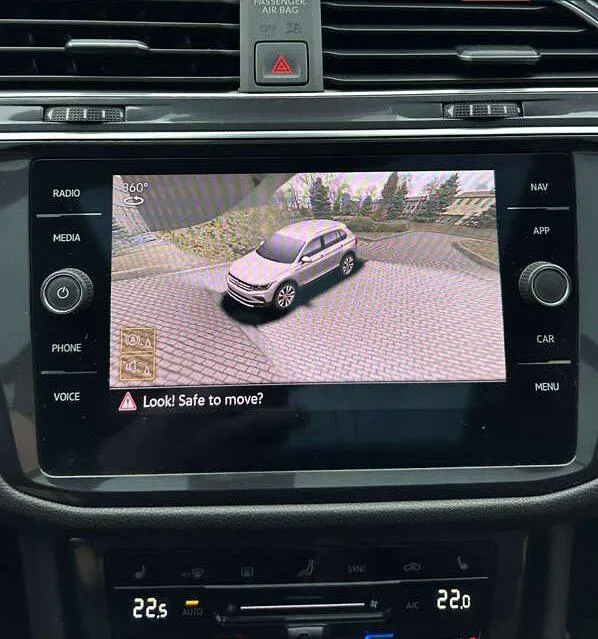 Volkswagen Tiguan - фото 19