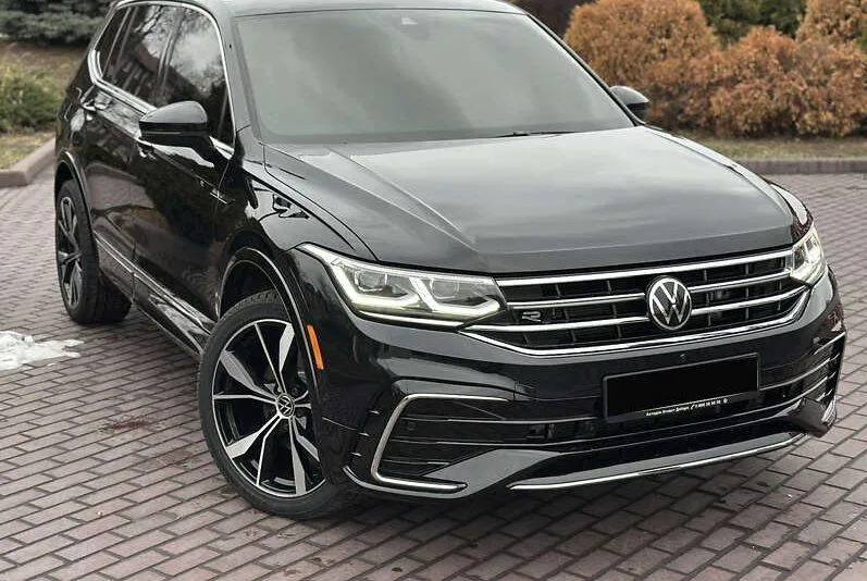Volkswagen Tiguan - фото 2