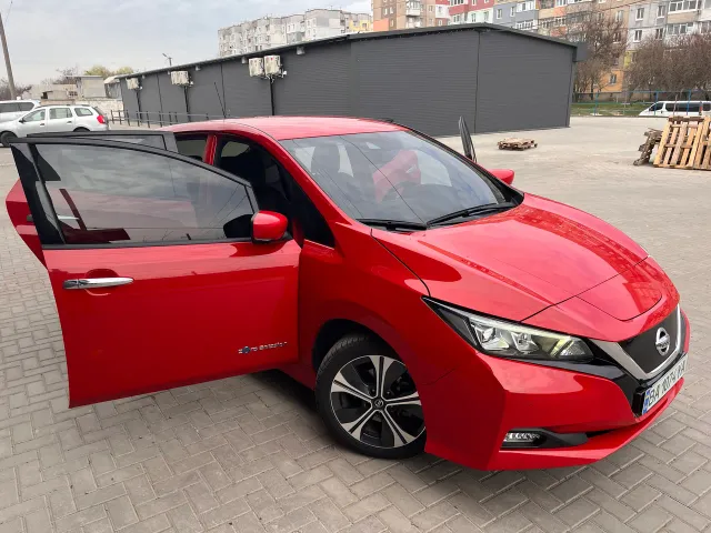 Nissan Leaf - фото 3