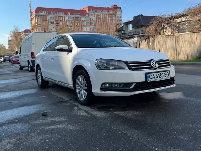 Volkswagen Passat - фото 2