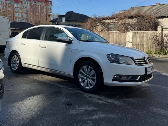 Volkswagen Passat - фото 4