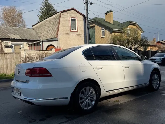 Volkswagen Passat - фото 5