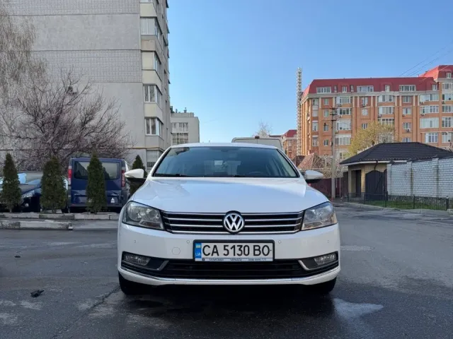 Volkswagen Passat - фото 1