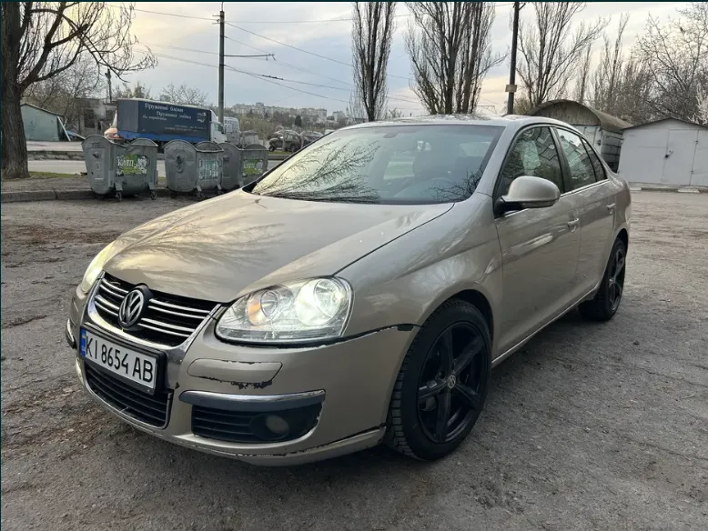 Volkswagen Jetta - фото 3