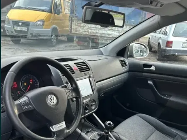 Volkswagen Jetta - фото 4