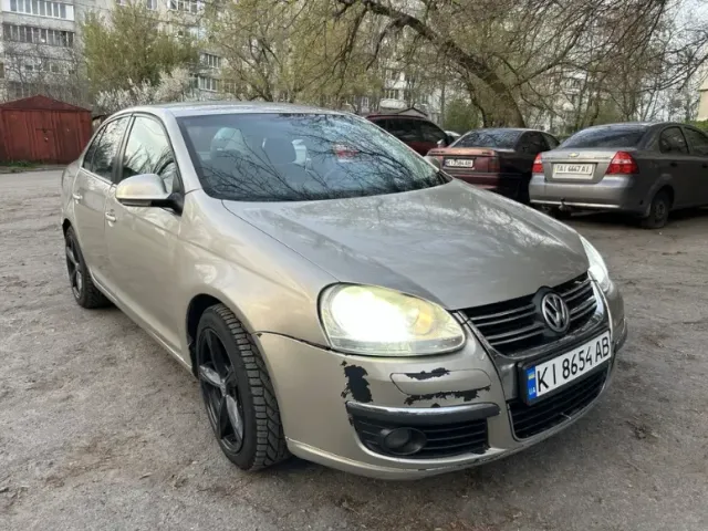 Volkswagen Jetta - фото 2