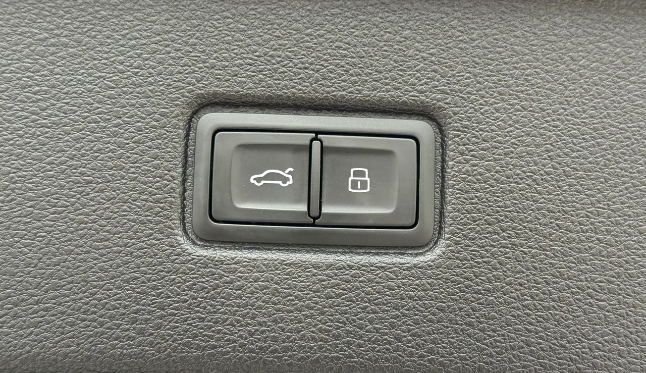 Audi Q7 - фото 20