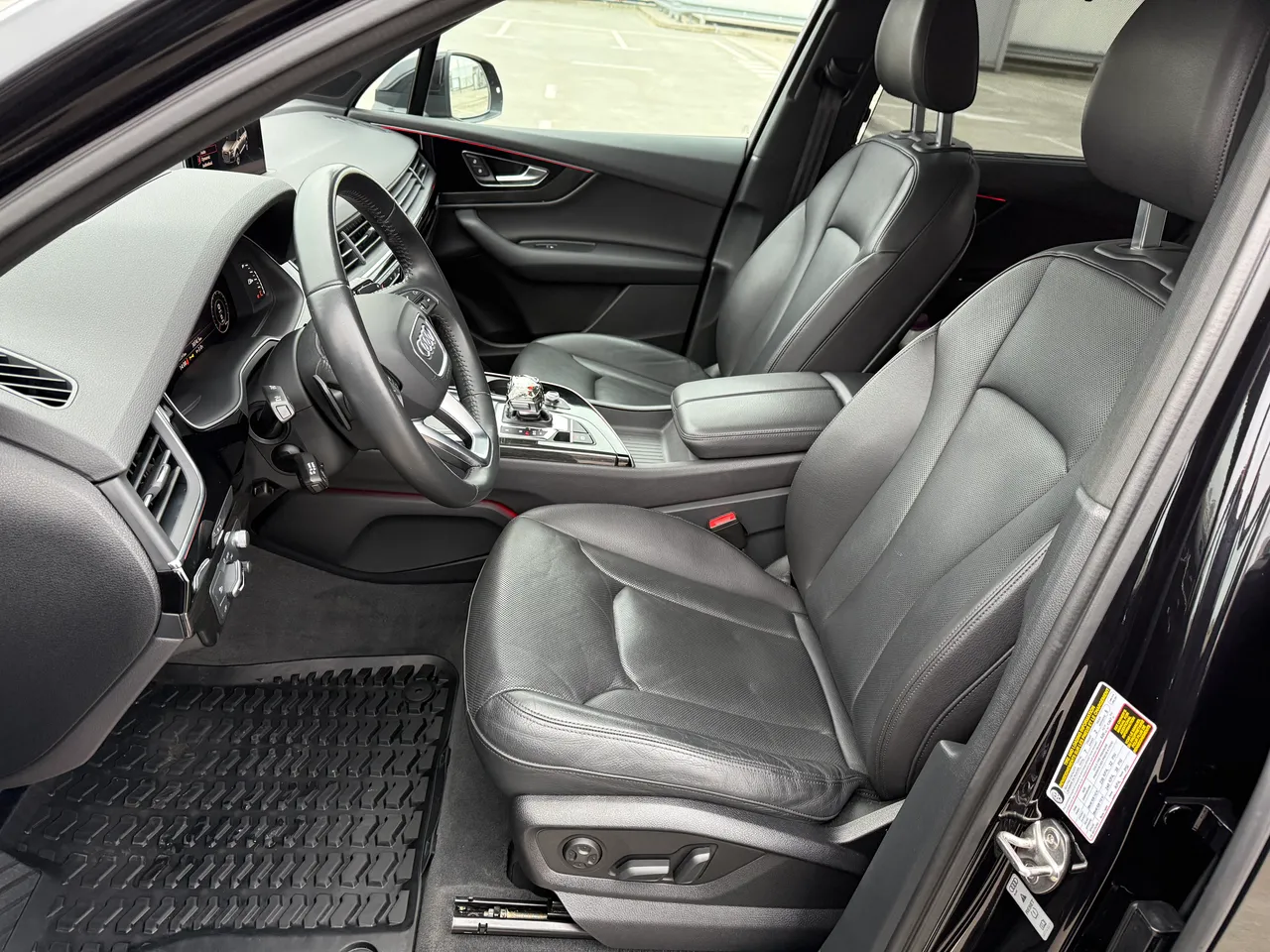 Audi Q7 - фото 8