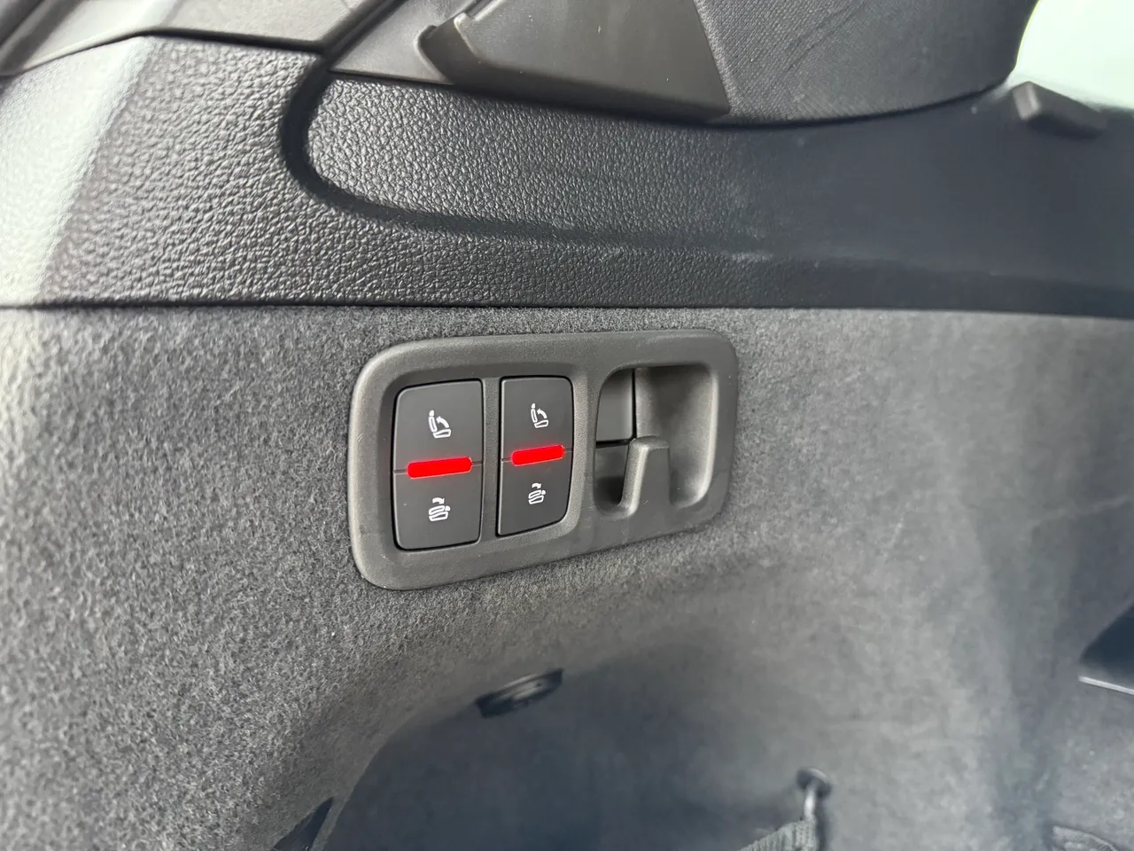 Audi Q7 - фото 13