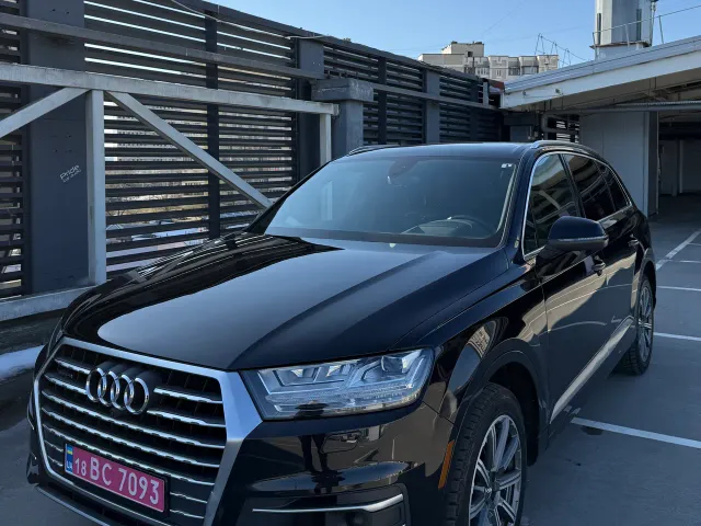 Audi Q7 - фото 5