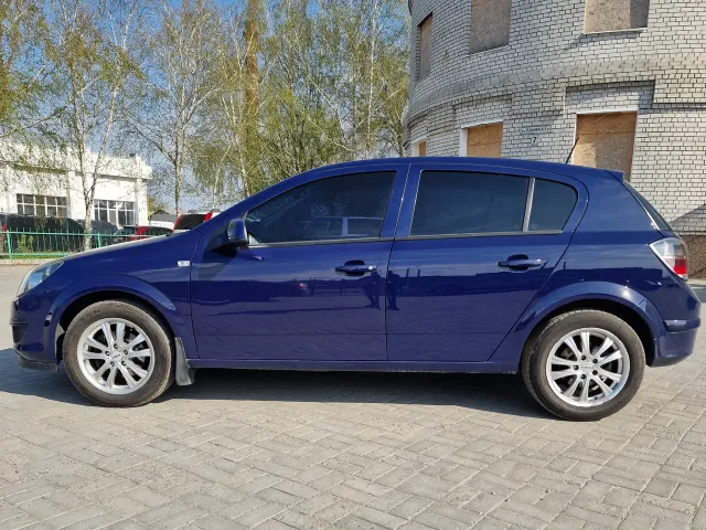 Opel Astra - фото 4