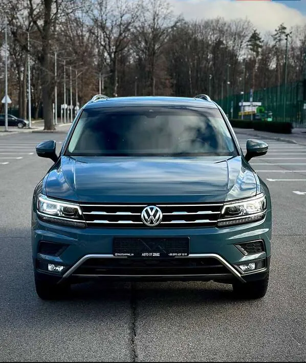 Volkswagen Tiguan - фото 1