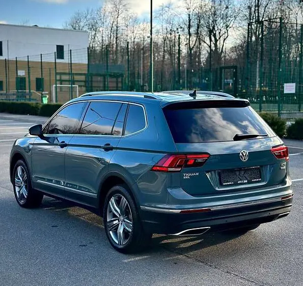 Volkswagen Tiguan - фото 4