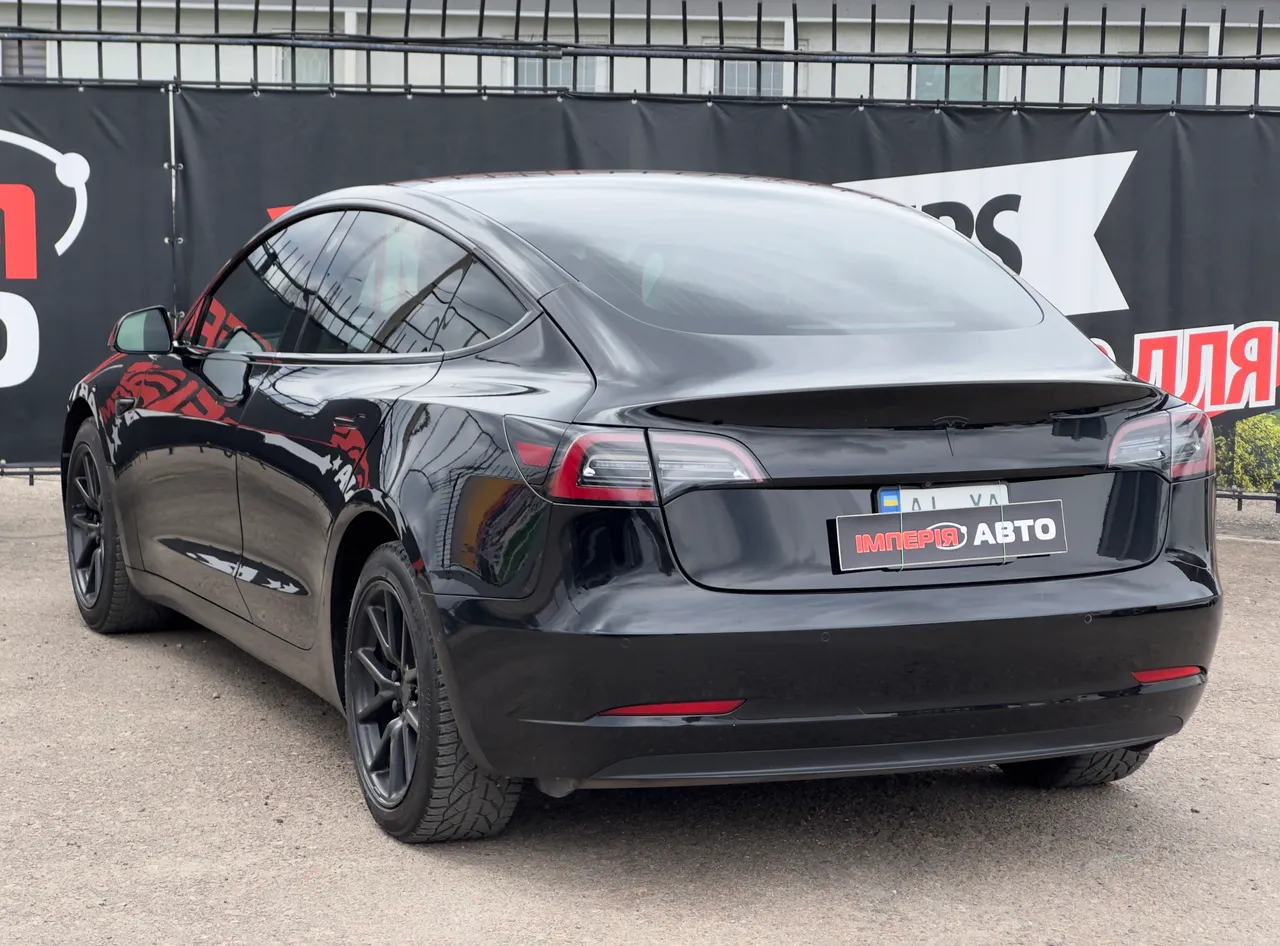Tesla Model 3 - фото 5