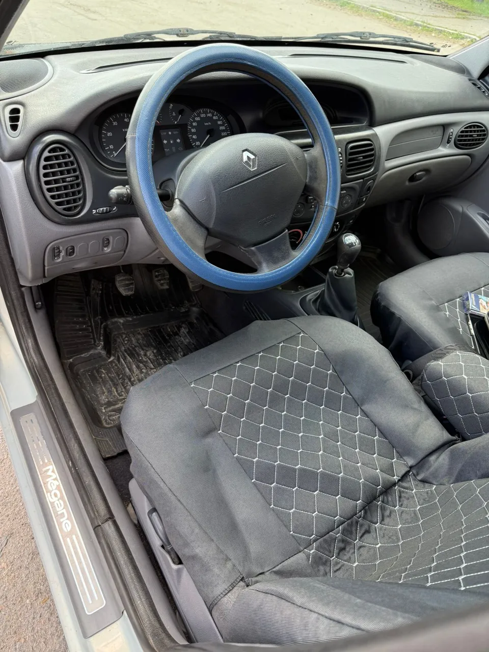 Renault Megane - фото 16