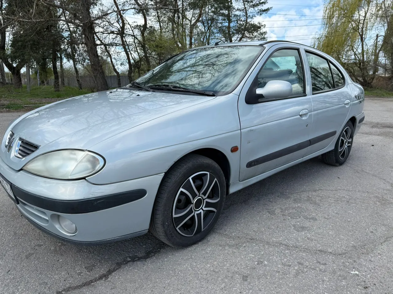 Renault Megane - фото 2