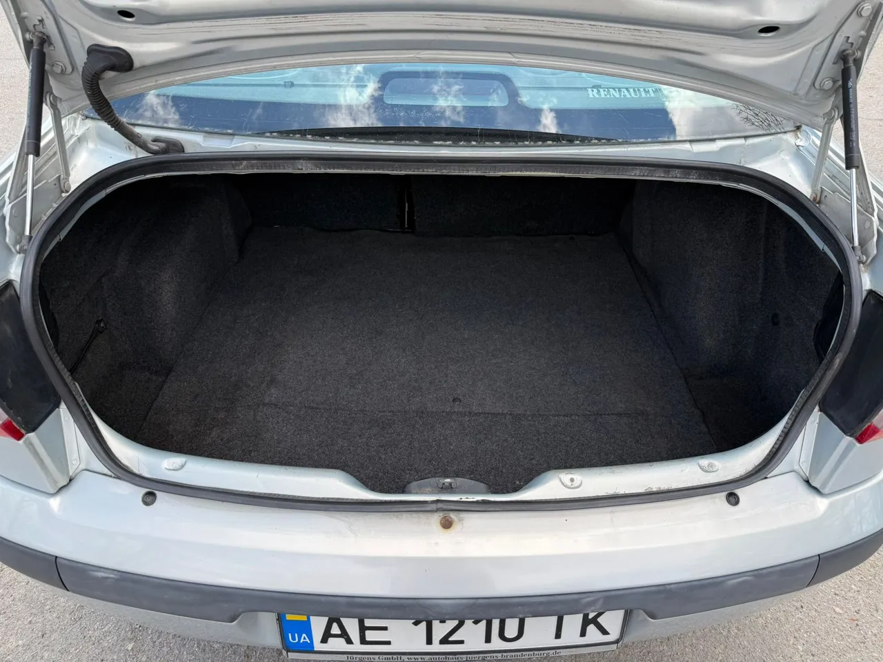 Renault Megane - фото 11