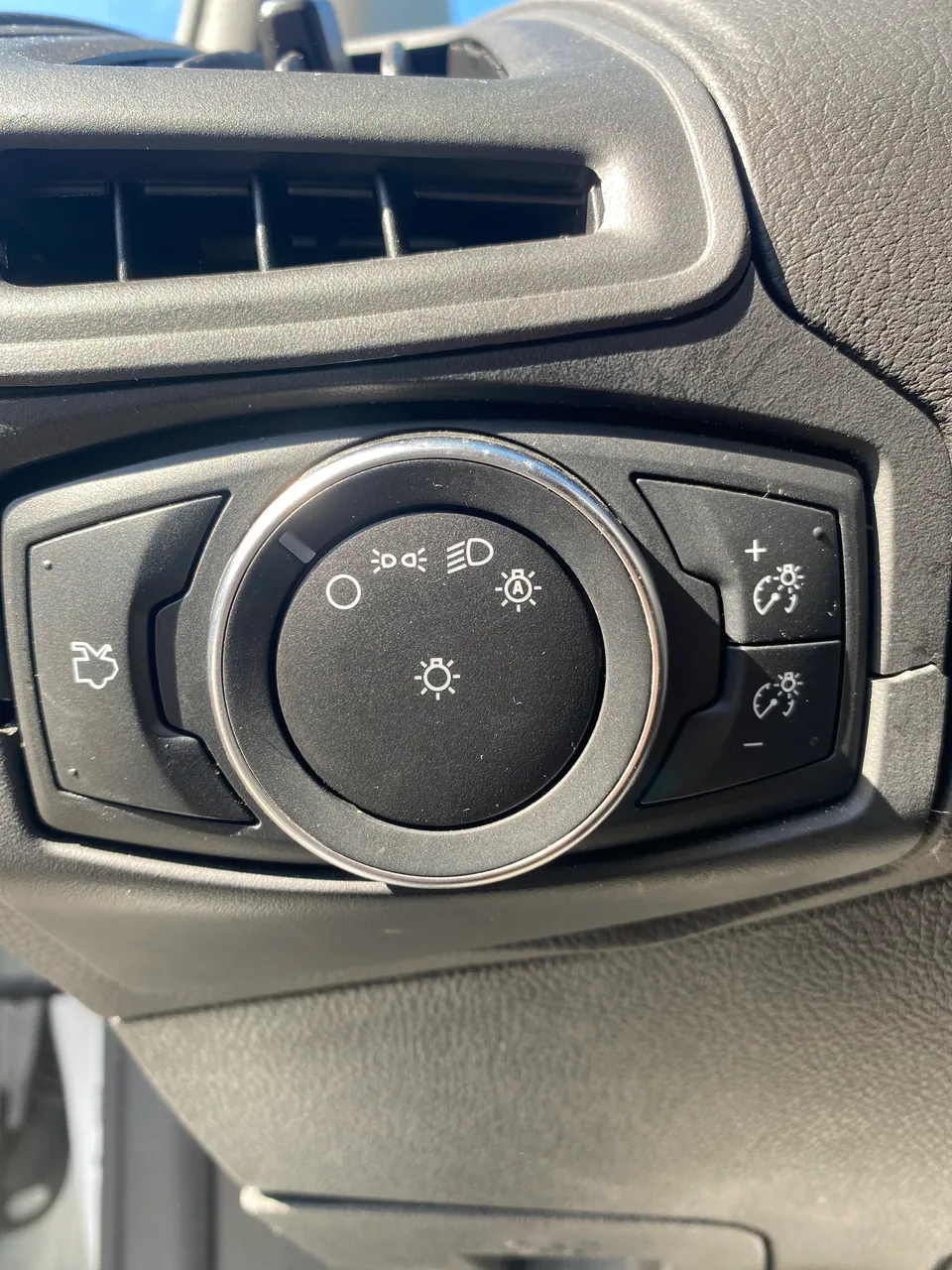 Ford Focus RS - фото 10