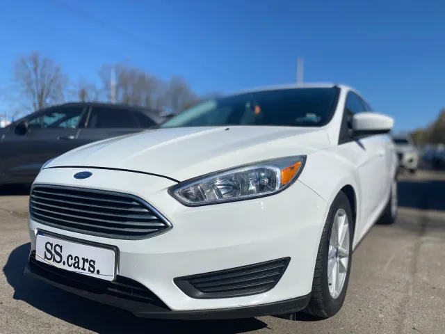 Ford Focus RS - фото 1