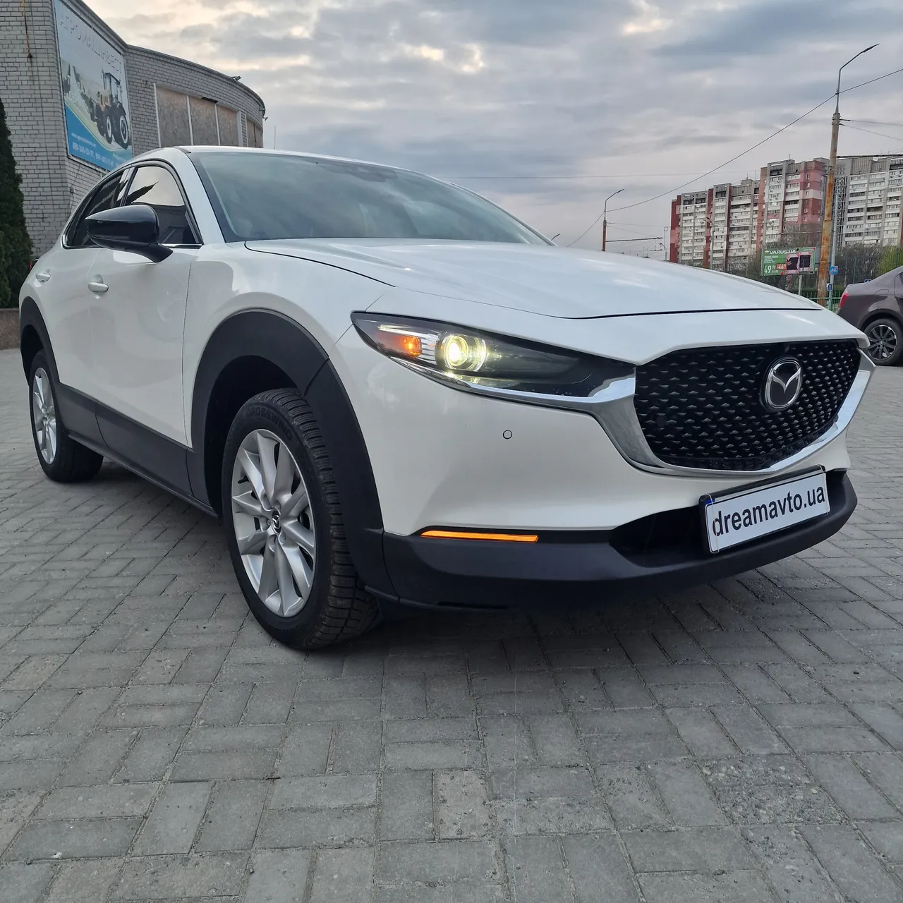 Mazda CX-30 - фото 1