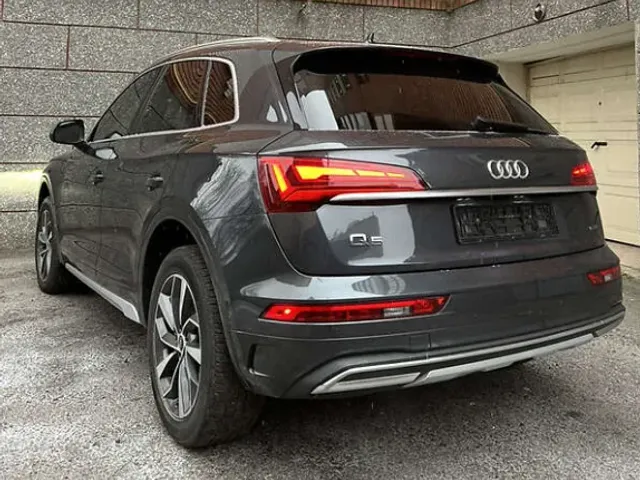 Audi Q5 - фото 5