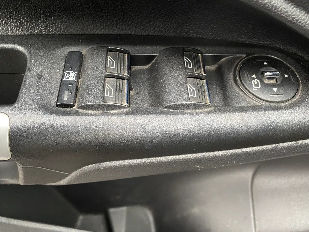 Ford Tourneo Connect - фото 17