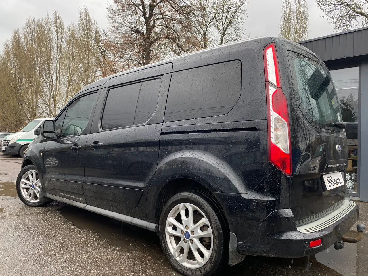 Ford Tourneo Connect - фото 4