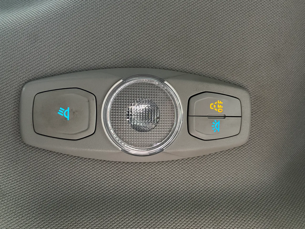 Ford Tourneo Connect - фото 16