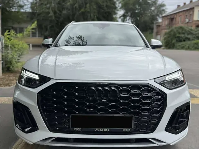 Audi Q5 - фото 1