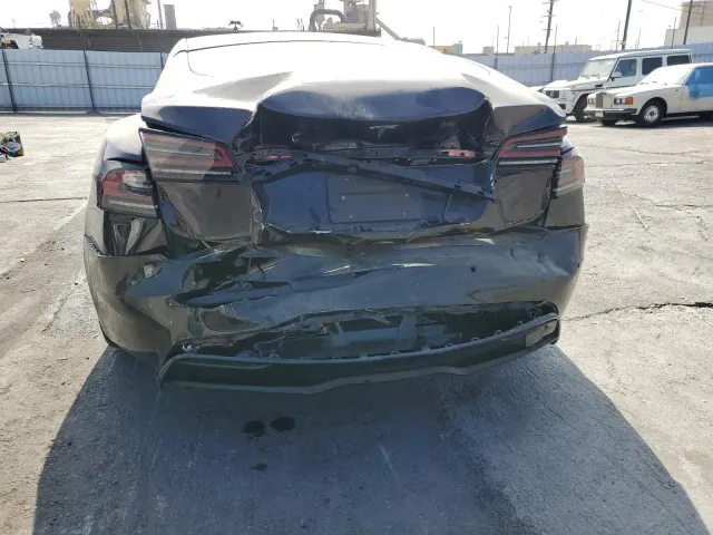 Tesla Model S - фото 4