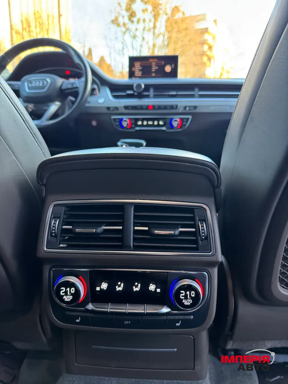 Audi Q7 - фото 50