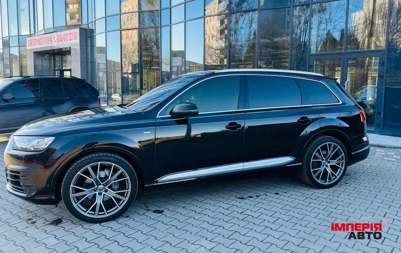 Audi Q7 - фото 5