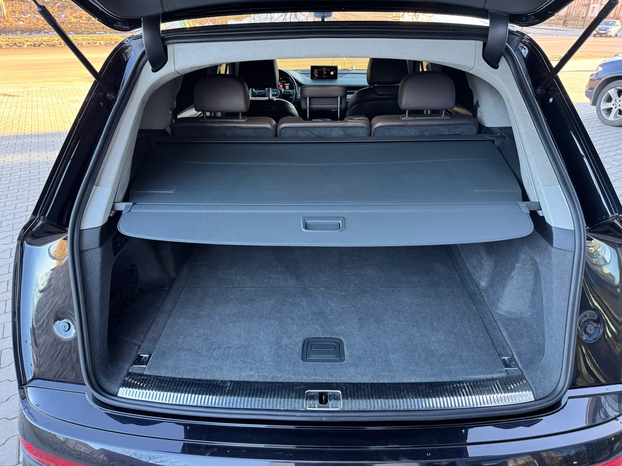 Audi Q7 - фото 60