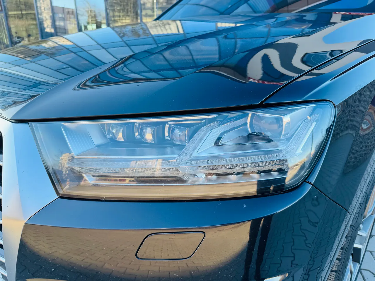 Audi Q7 - фото 24