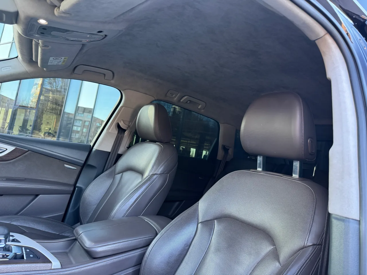 Audi Q7 - фото 35