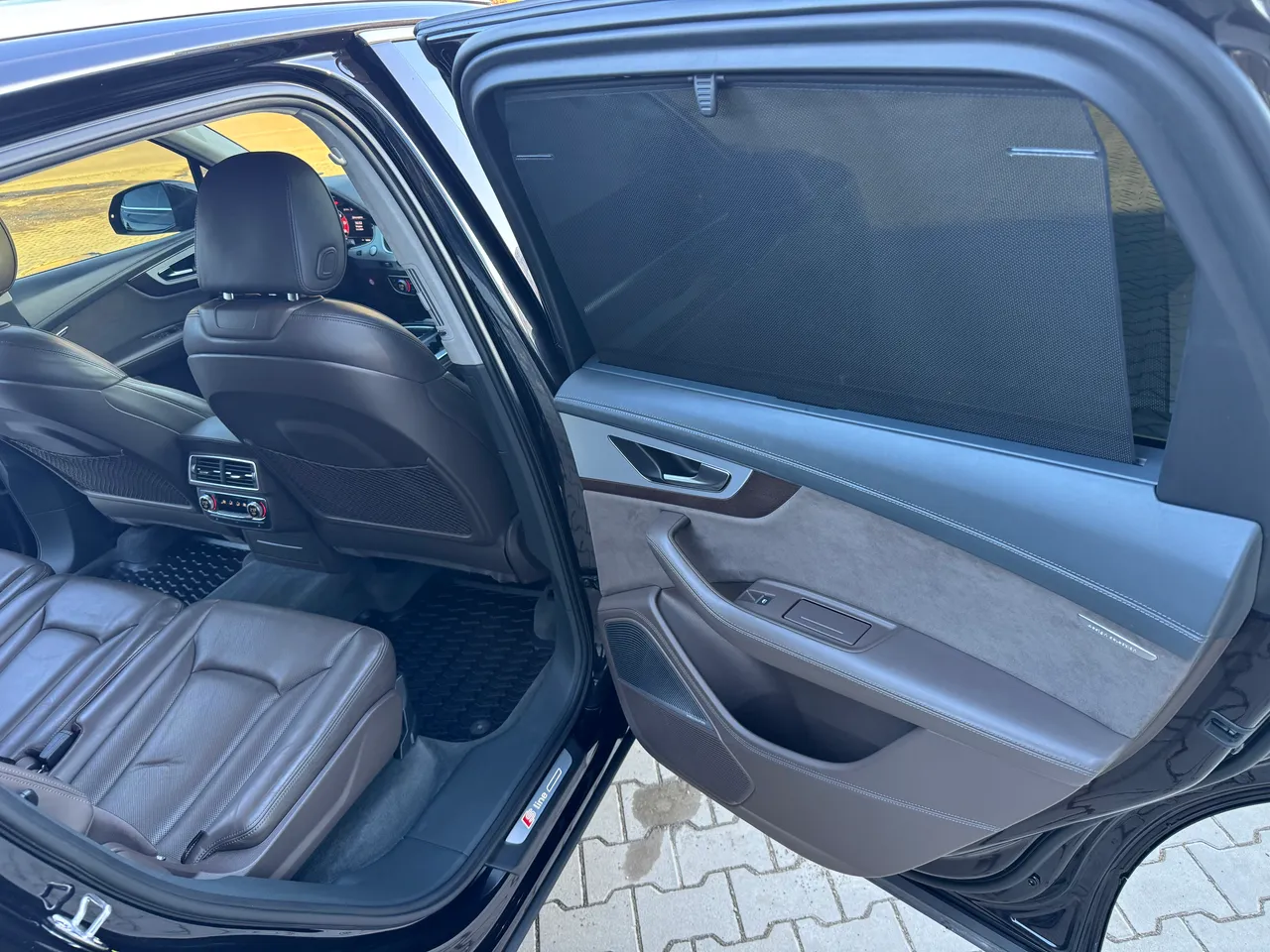 Audi Q7 - фото 47