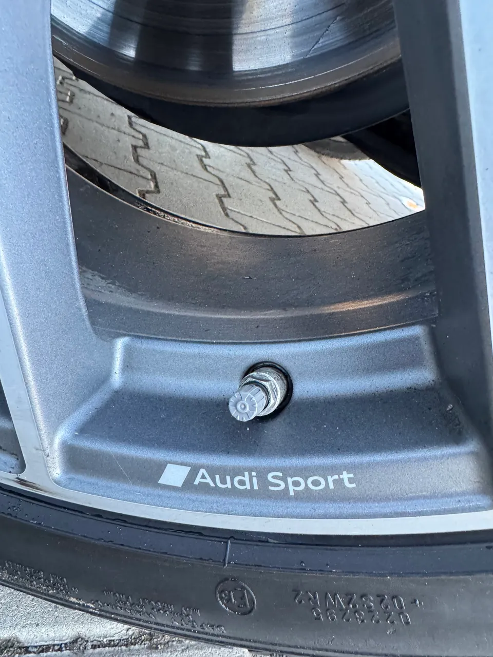 Audi Q7 - фото 26