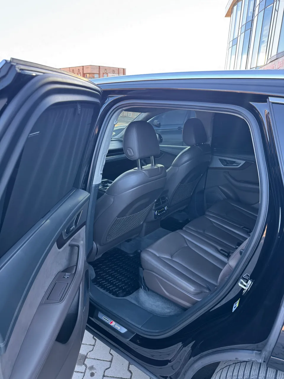 Audi Q7 - фото 51