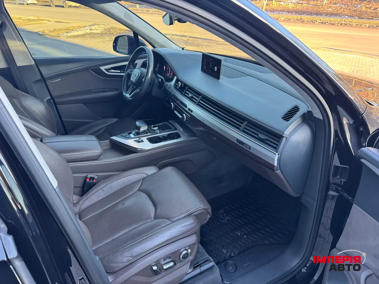Audi Q7 - фото 45
